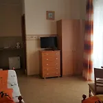 Feniks Homestay Leba